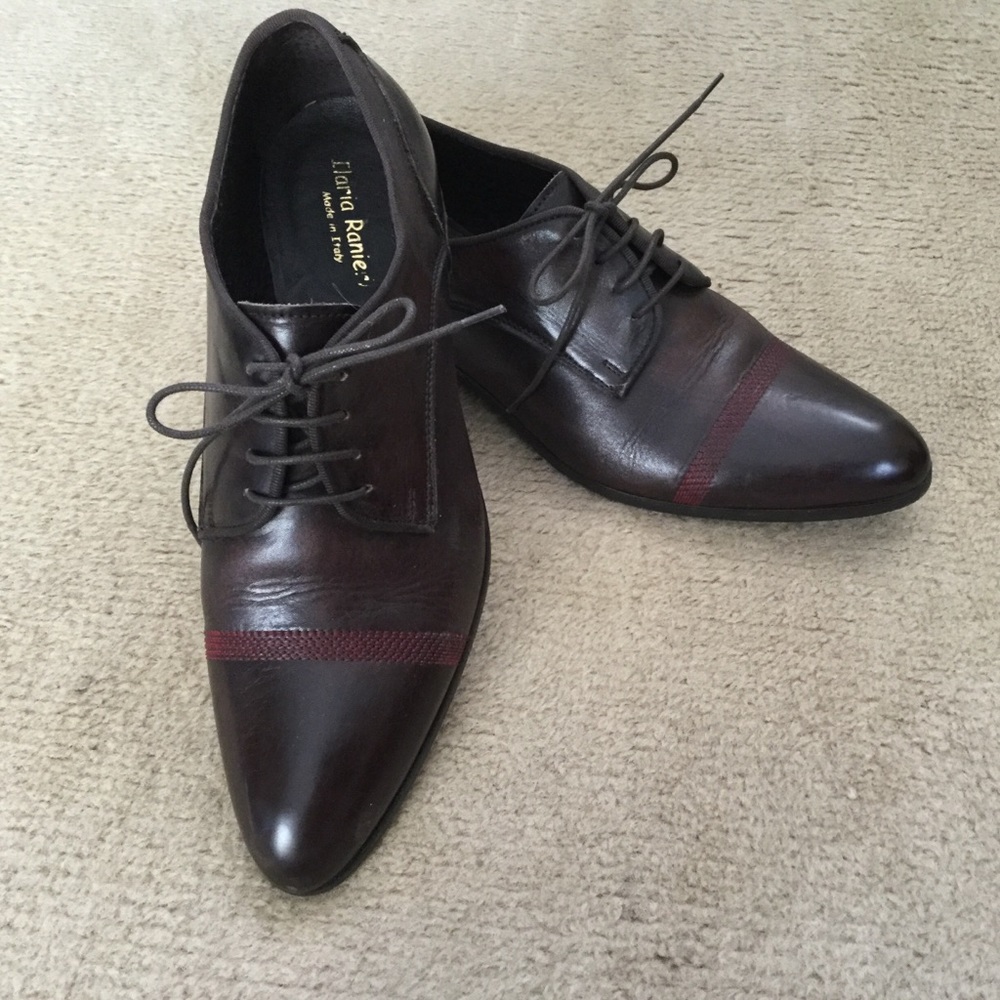 Women’s lace up oxford flats pointed toe Italian leather like new